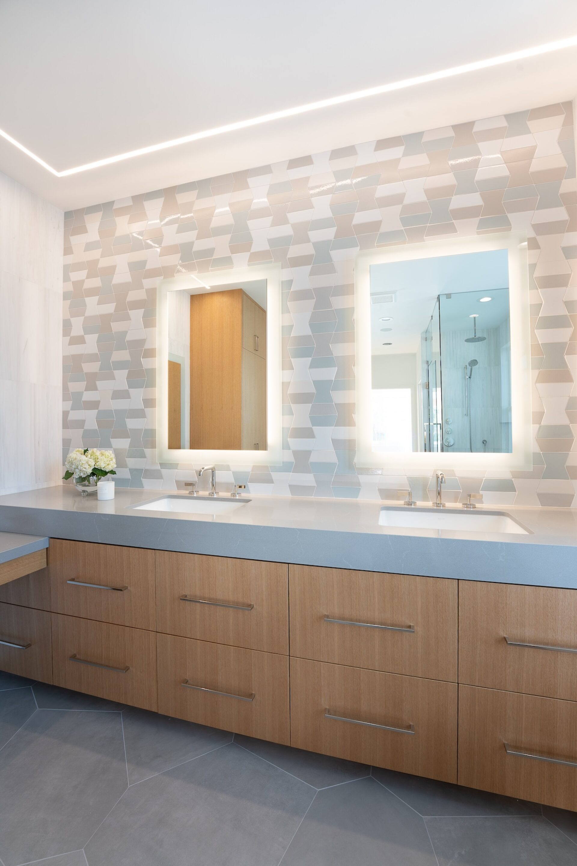 Laura Abrams Design Encinitas Primary Bathroom