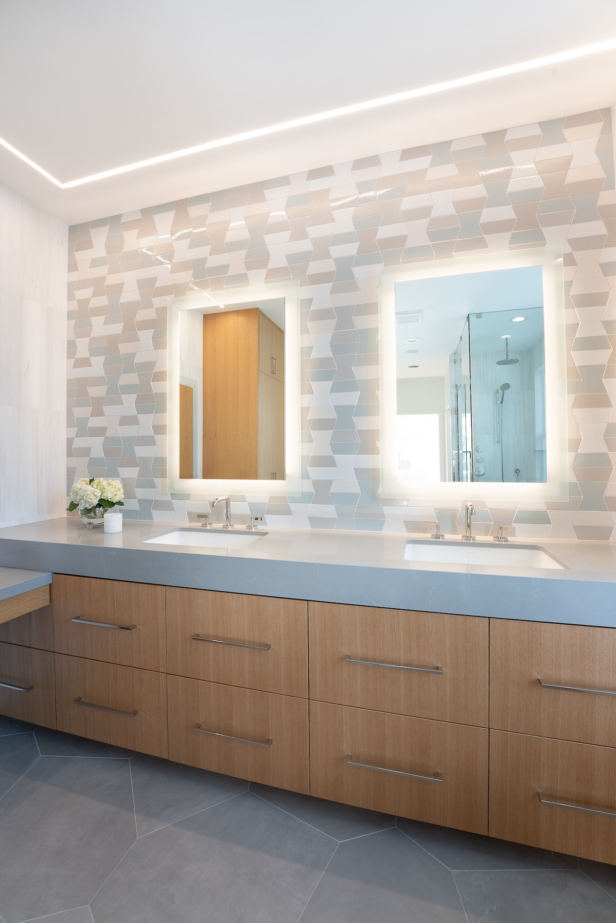 Laura Abrams Design Encinitas Primary Bathroom