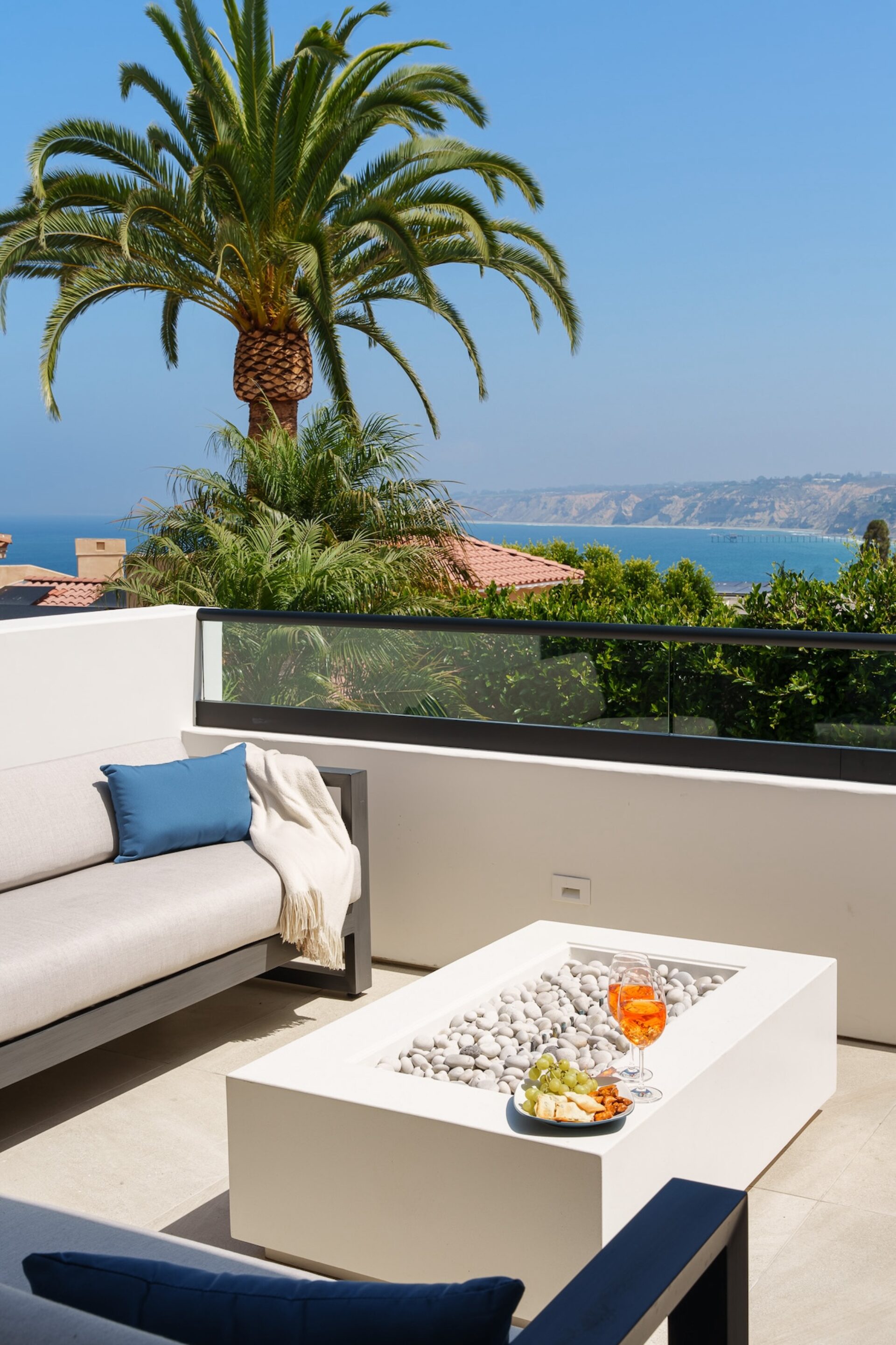 La Jolla Balcony Furnishings