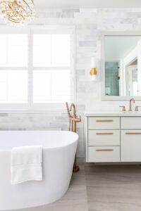 Laura Abrams Design Primary Bathroom