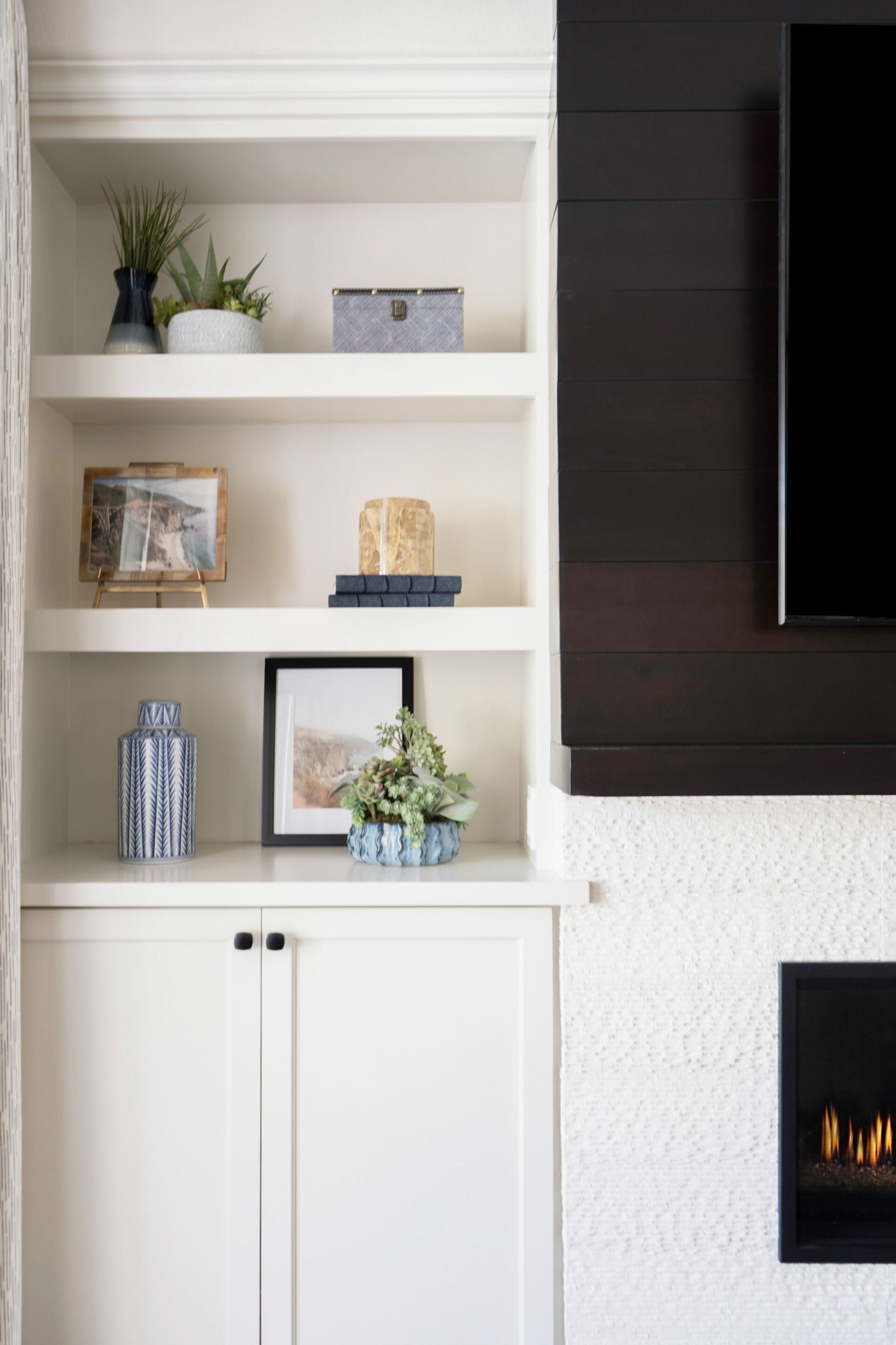 Living Room Built In Shelves San Diego Ca