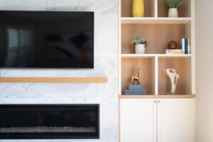 Mounted Tv Over Gas Fireplace With Built Ins